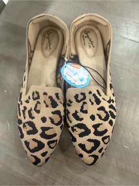 Seychelles Leopard-Print Pointed Flats in Beige and Black